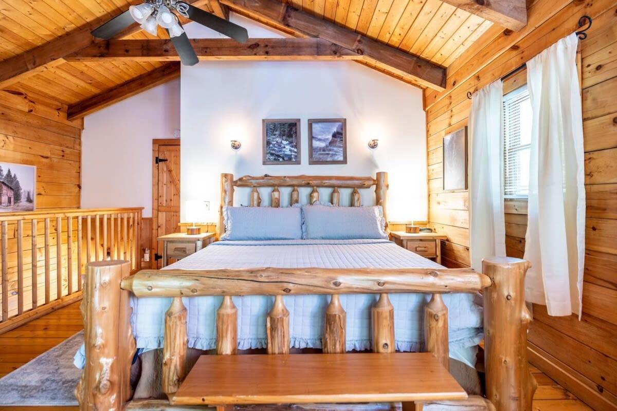 Quaint & Secluded Near Dollywood With Bbq&Hot Tub Villa Pigeon Forge Kültér fotó